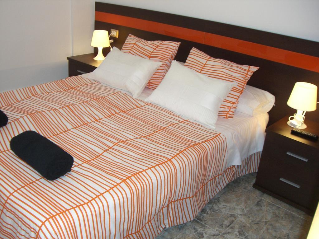 Pension Aqua Rooms Portomarin Exterior photo