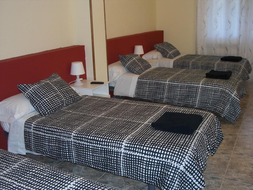 Pension Aqua Rooms Portomarin Exterior photo